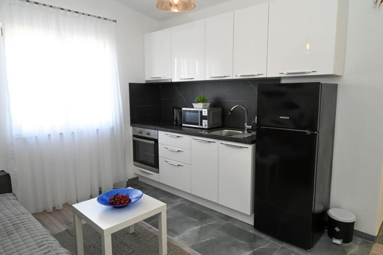 Apartments Astoria Вир Екстериор снимка